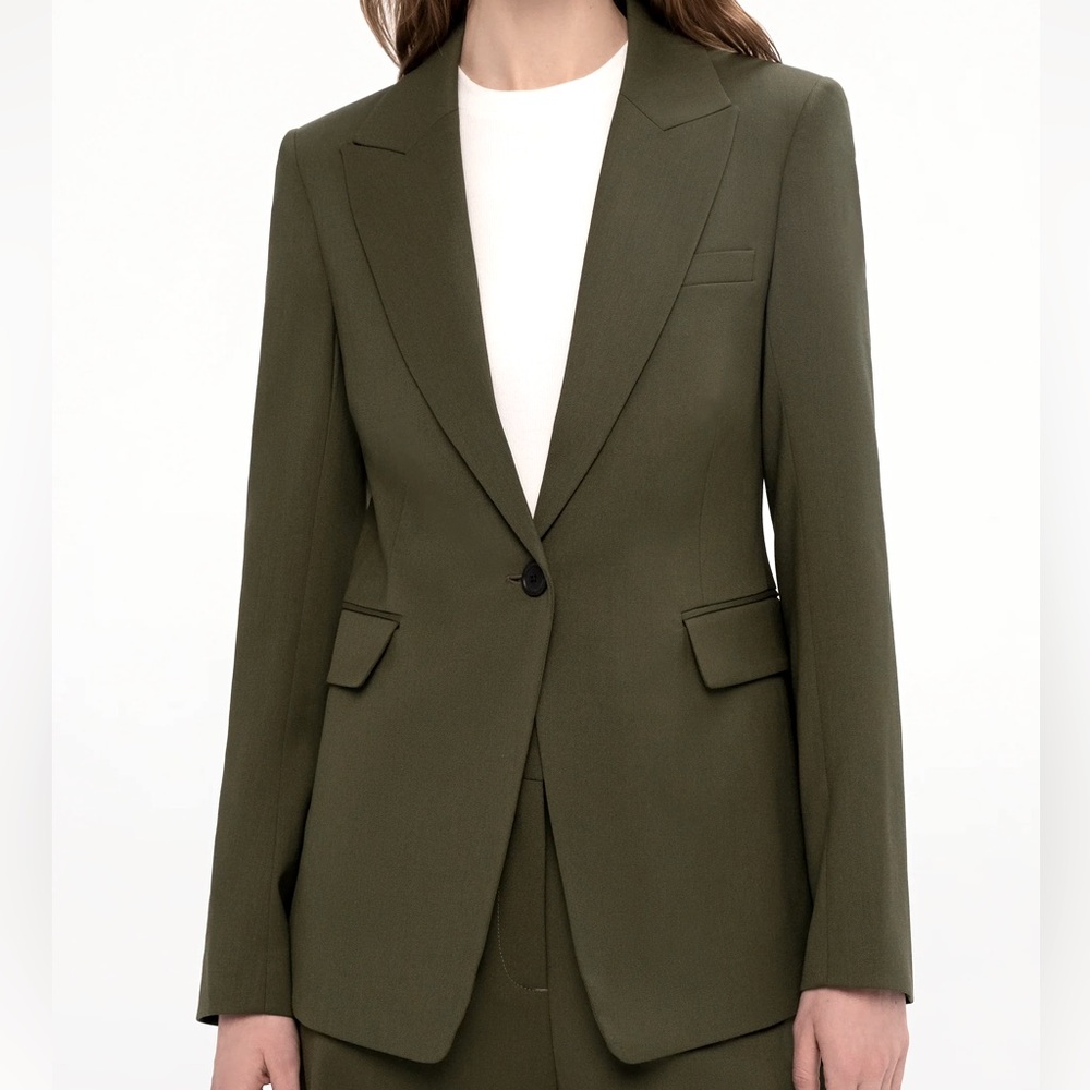 VINCE Boyfriend Blazer. Size 8. New